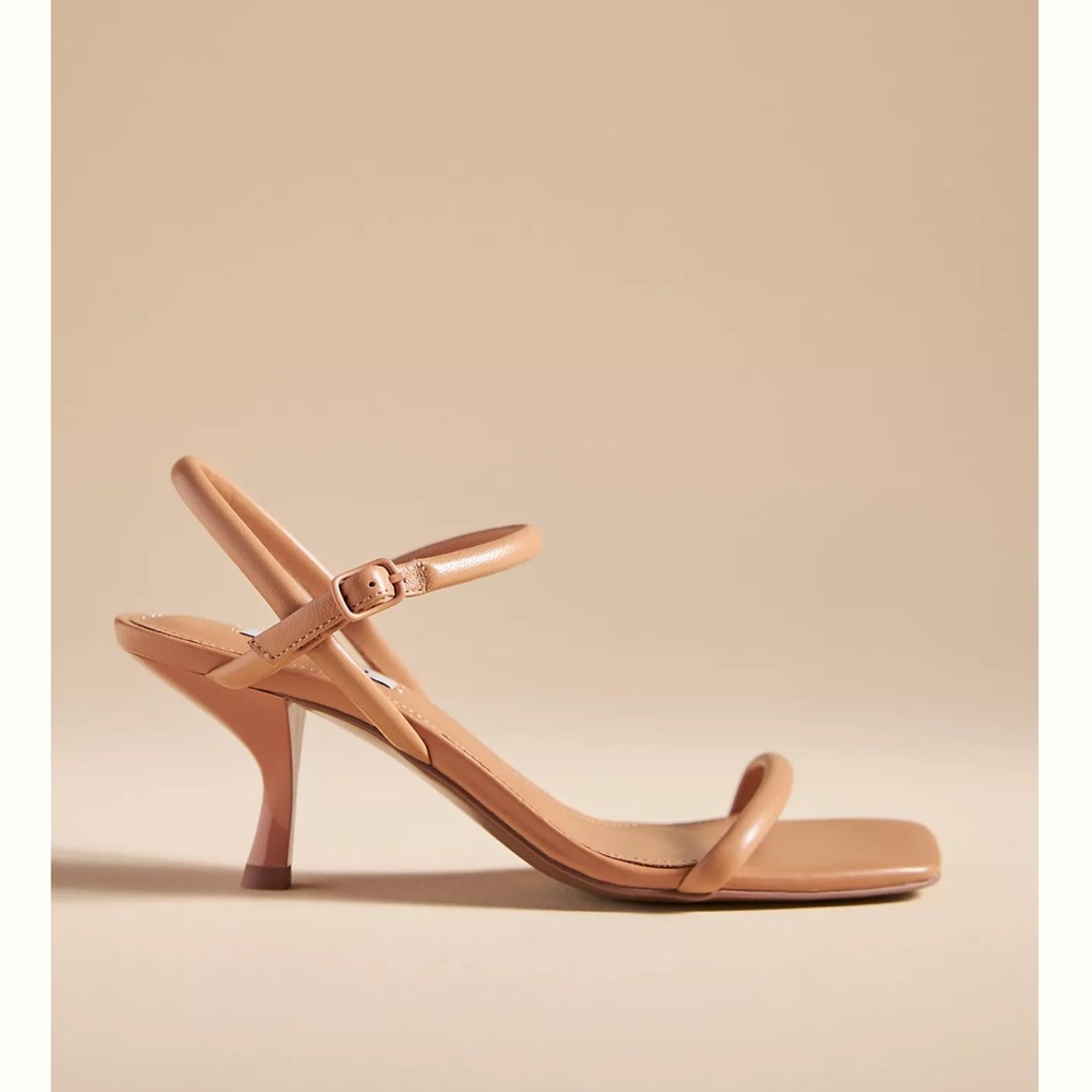 Bibi Lou camel size 39 BRAND NEW never worn kitten heel sandals Anthropologie